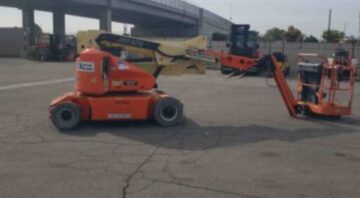 JLG E400A Articulating Boom Lift 40ft Reach
