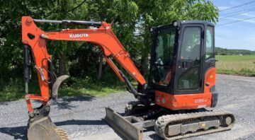 Kubota U35 Mini Excavator Fully loaded with Backfill blade