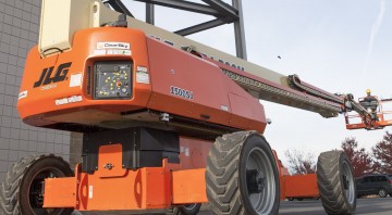 JLG 600S Telescopic Boom Lift w/ SkyPower